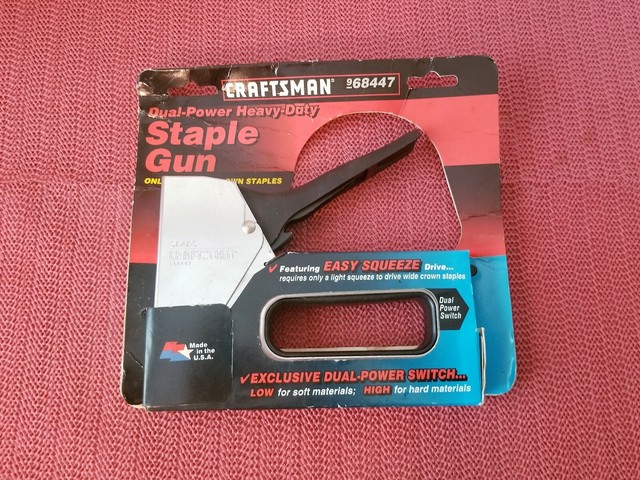 Craftsman 968463 Light Duty Staple gun. Made In USA Takes Regular