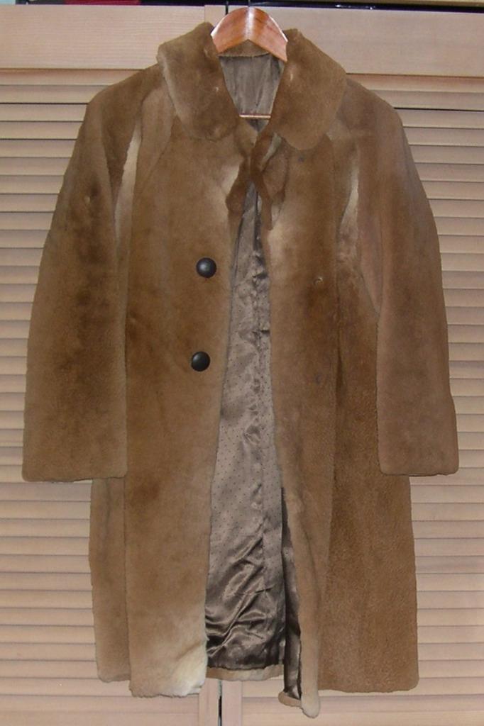 1970's Australian Red Kangaroo Fur Coat, 35