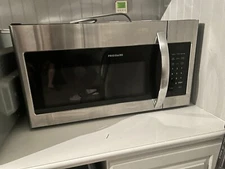 Frigidaire Gallery Over The Range Microwave FGMV176NTD *Clean*