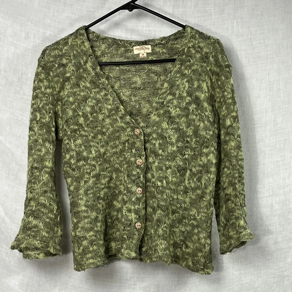 Cárdigan recortado de ganchillo Aventura Clothing para mujer mangas de campana sostenibles medianas