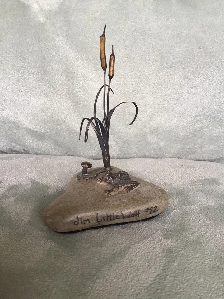 科曼奇印度艺术家吉姆·利特尔沃尔夫签名雕塑带青蛙/猫尾 c. 1972 — 第 2/4 张图片