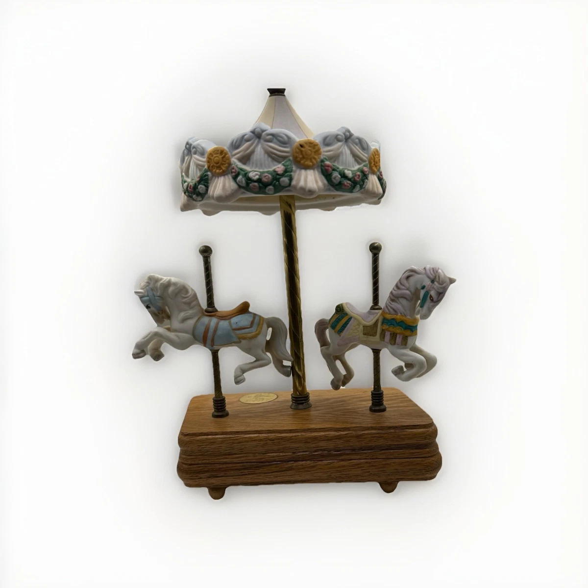 Willitts Music Box In Collectible Music Boxes (1970-Now) for sale