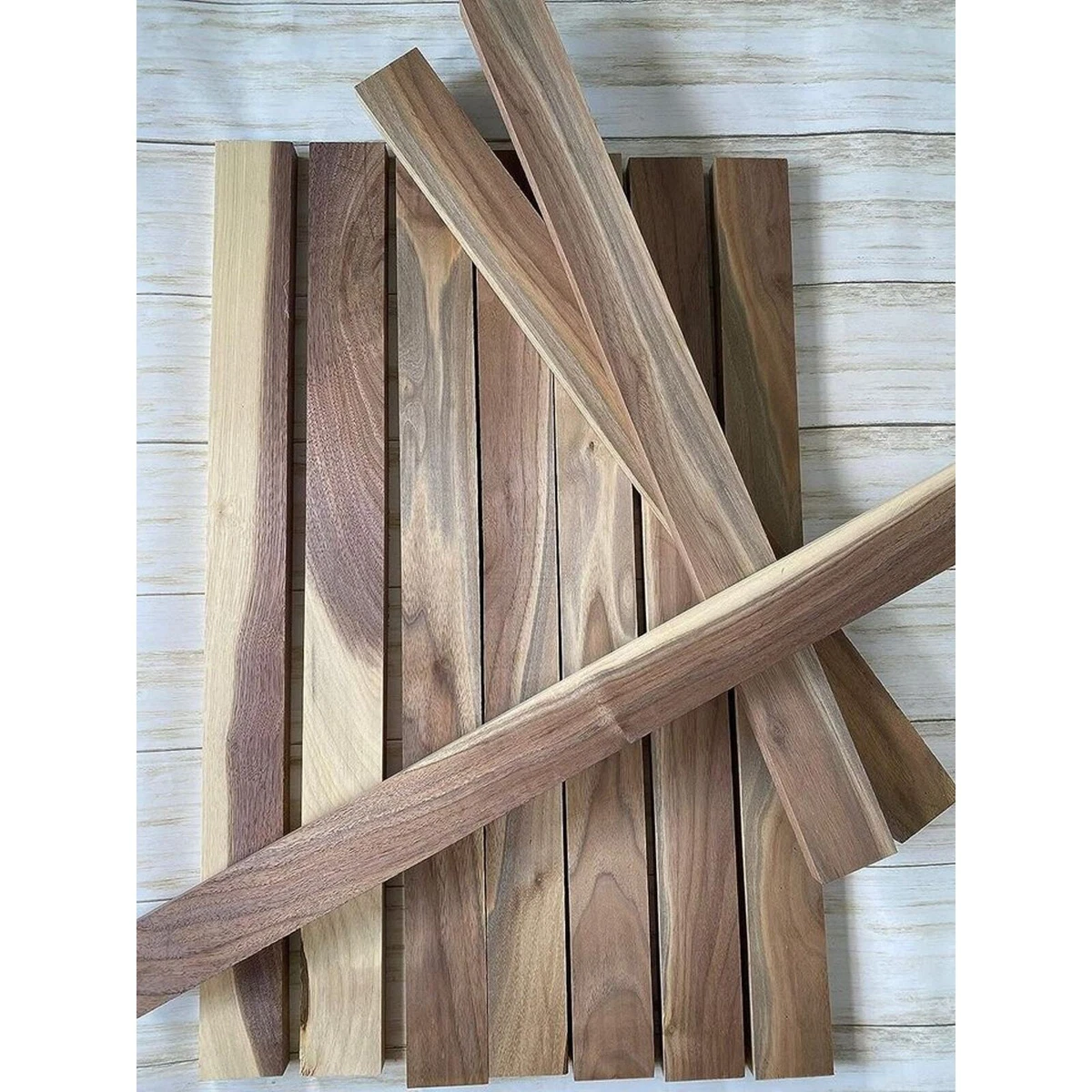 Tablas de nogal sappy para tablas de cortar / juegos de ajedrez - paquete de 18 tablas