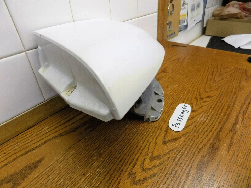 Panel de luz trasera Dodge Stealth 1991-1993 Foto 3 de 4