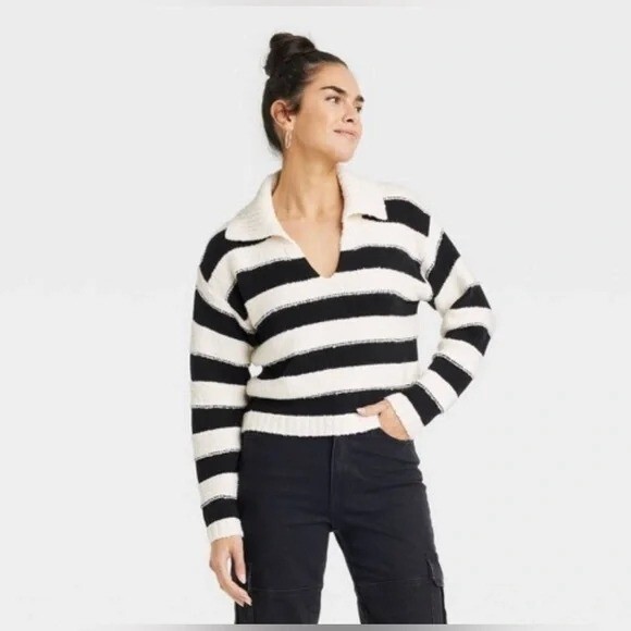 Universal Thread Womens Striped Cropped V-Neck Polo Sweater Ivory