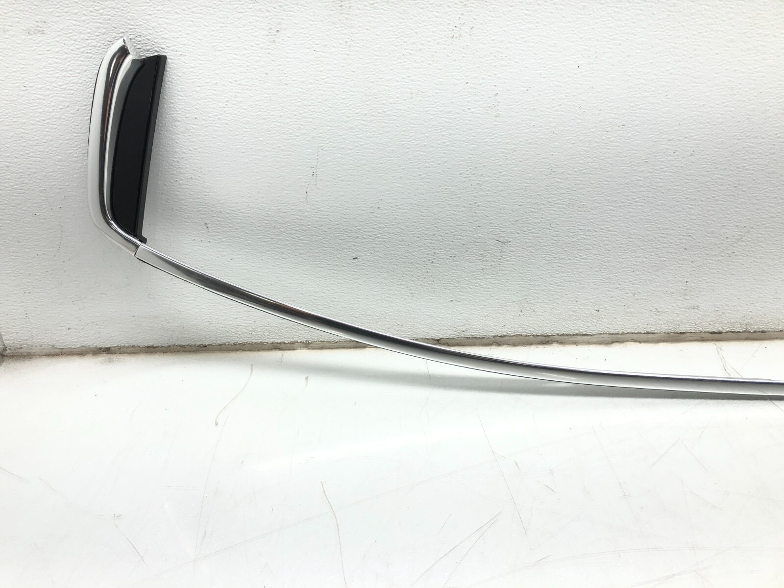 2014-2017 MASERATI GHIBLI S LEFT DRIVER SIDE ROOF WINDOW MOLDING CHROME OEM.