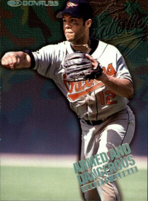 1997 Donruss Armed and Dangerous #14 Roberto Alomar /5000 - NM-MT