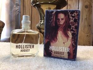 hollister august perfume