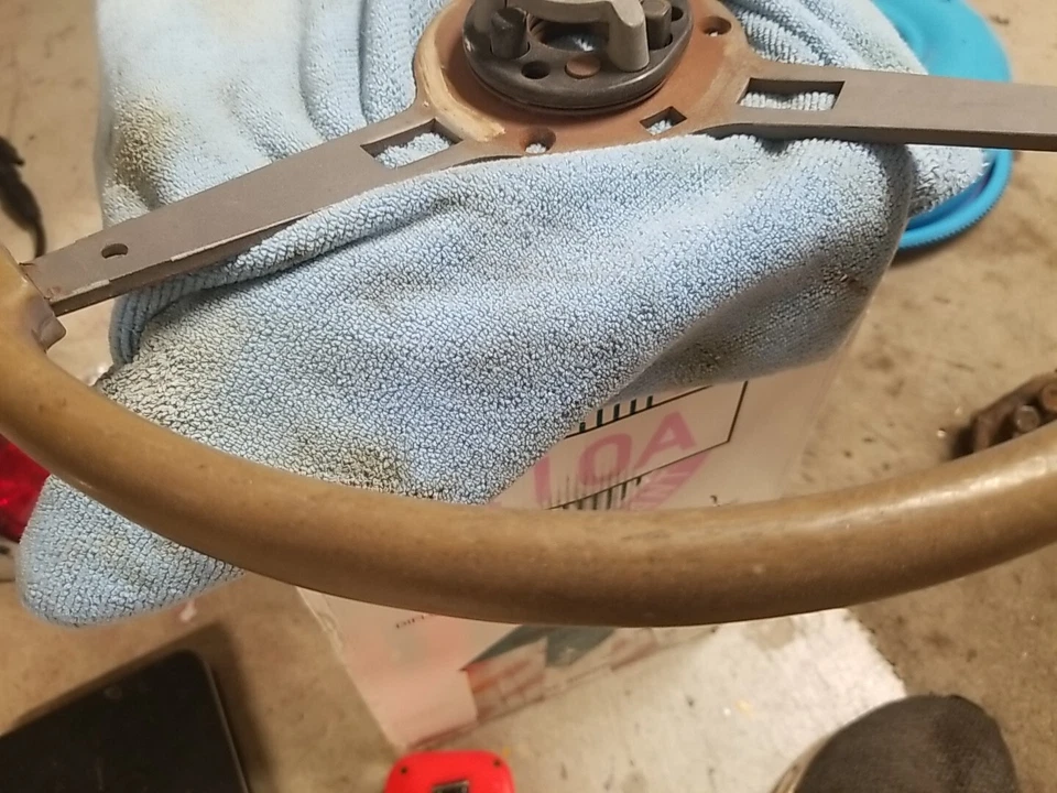 1970 1971 DODGE CHALLENGER PLYMOUTH CUDA WOODGRAIN STEERING WHEEL MOPAR E BODY.  - Image 3 of 4