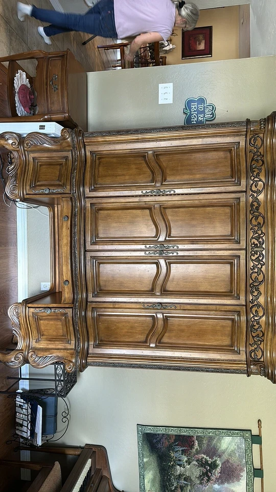 Escritorio de computadora Michael Amini con funda Foto 2 de 4