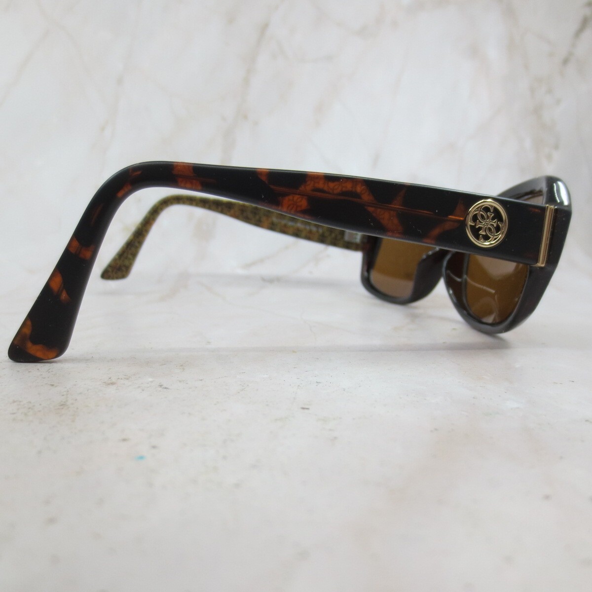Guess Sunglasses Frame GU7410 52E Women display picture 3