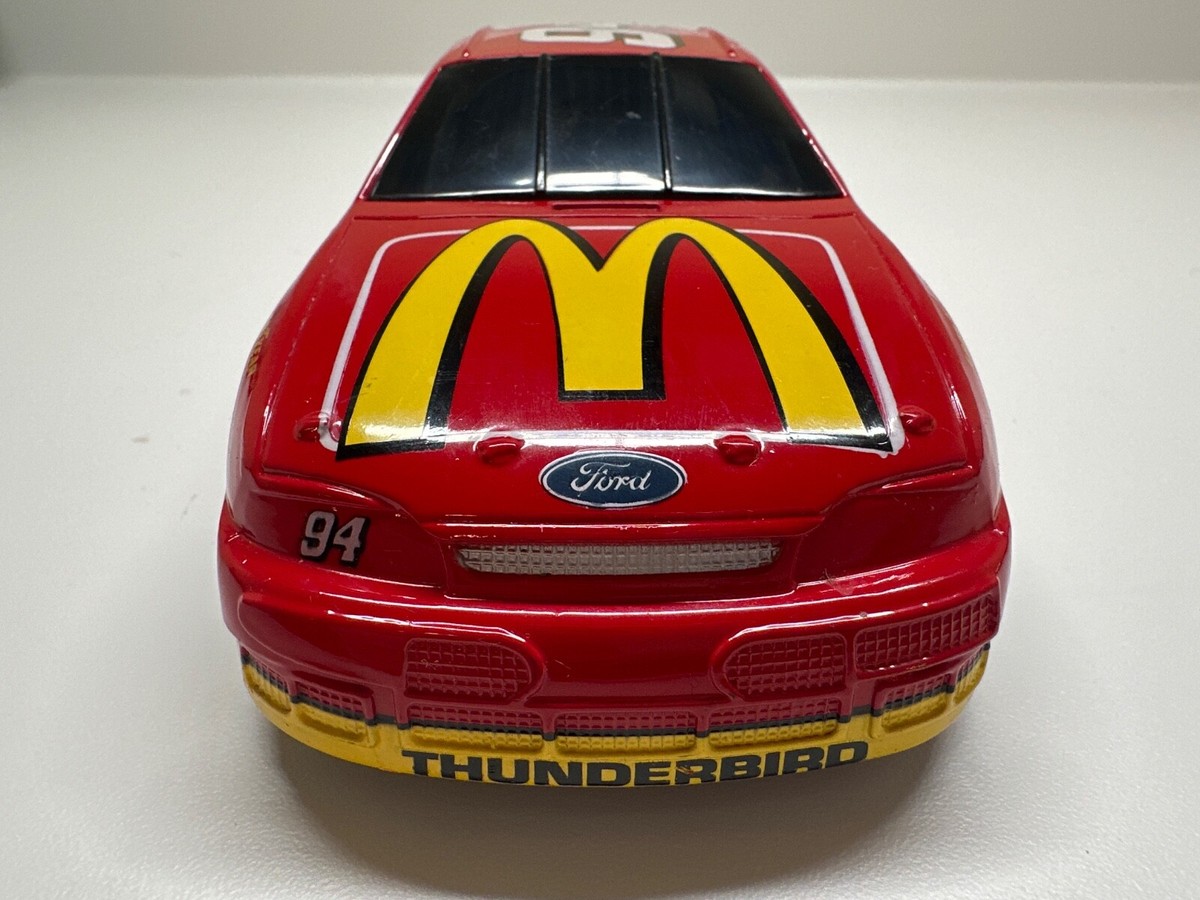 1/18 ビル・エリオット　マクドナルド　フォード・サンダーバード　#94 Bill Elliott #94 McDonald's Batman Forever Thunderbat 1995