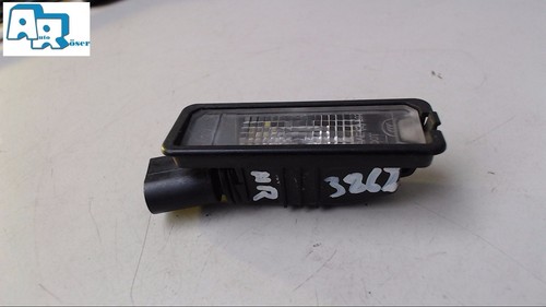 Kennzeichenleuchte Nummernschild Beleuchtung R 1K8943021 VW Golf 2.0 TDI DPF