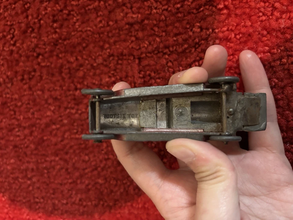 Camión de bomberos Tootsie Toy Die Cast #4653 Watertower #2 de colección 1920-30 sin tanque Foto 3 de 3