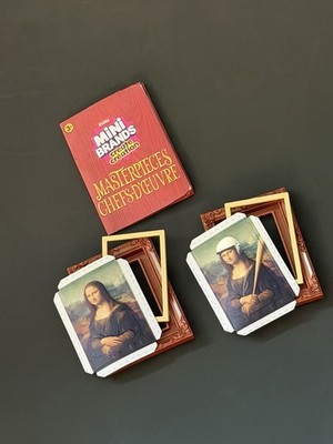 2 ZURU Mini Brands Masterpiece, Mona Lisa & Mona Lisa Baseball, Rarity= Luxury