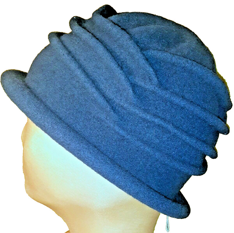 Women’s Parkhurst Navy Blue Cloche Wool Hat New with Tags made in Canada