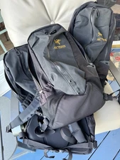 Authentic ARC'TERYX ARRO22 Backpack  Black W/ YELLOW Logo (Local WareHsg Finds)