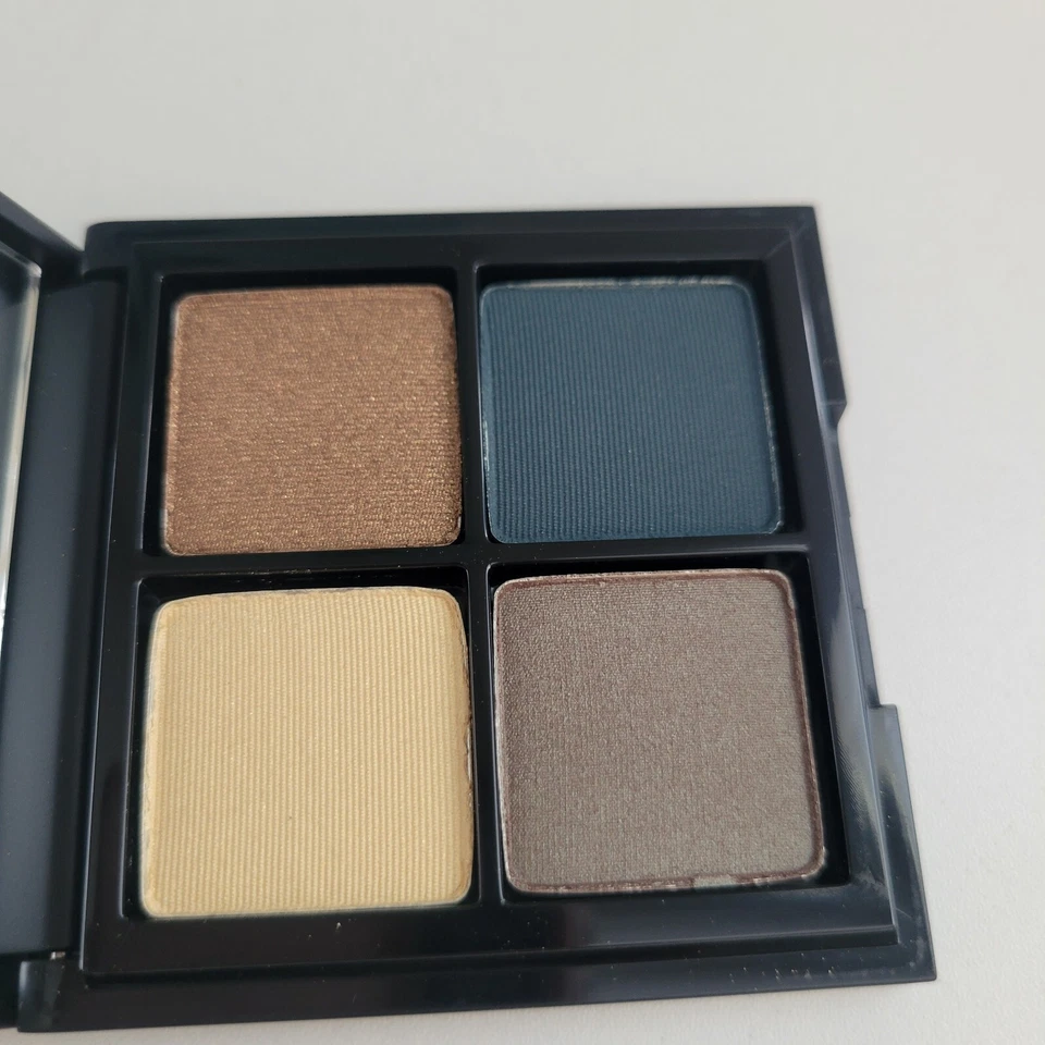 Glo skin Beauty NORTHERN LIGHTS Shadow Quad 0.22 oz/6.4g New with Box - Image 3 of 4