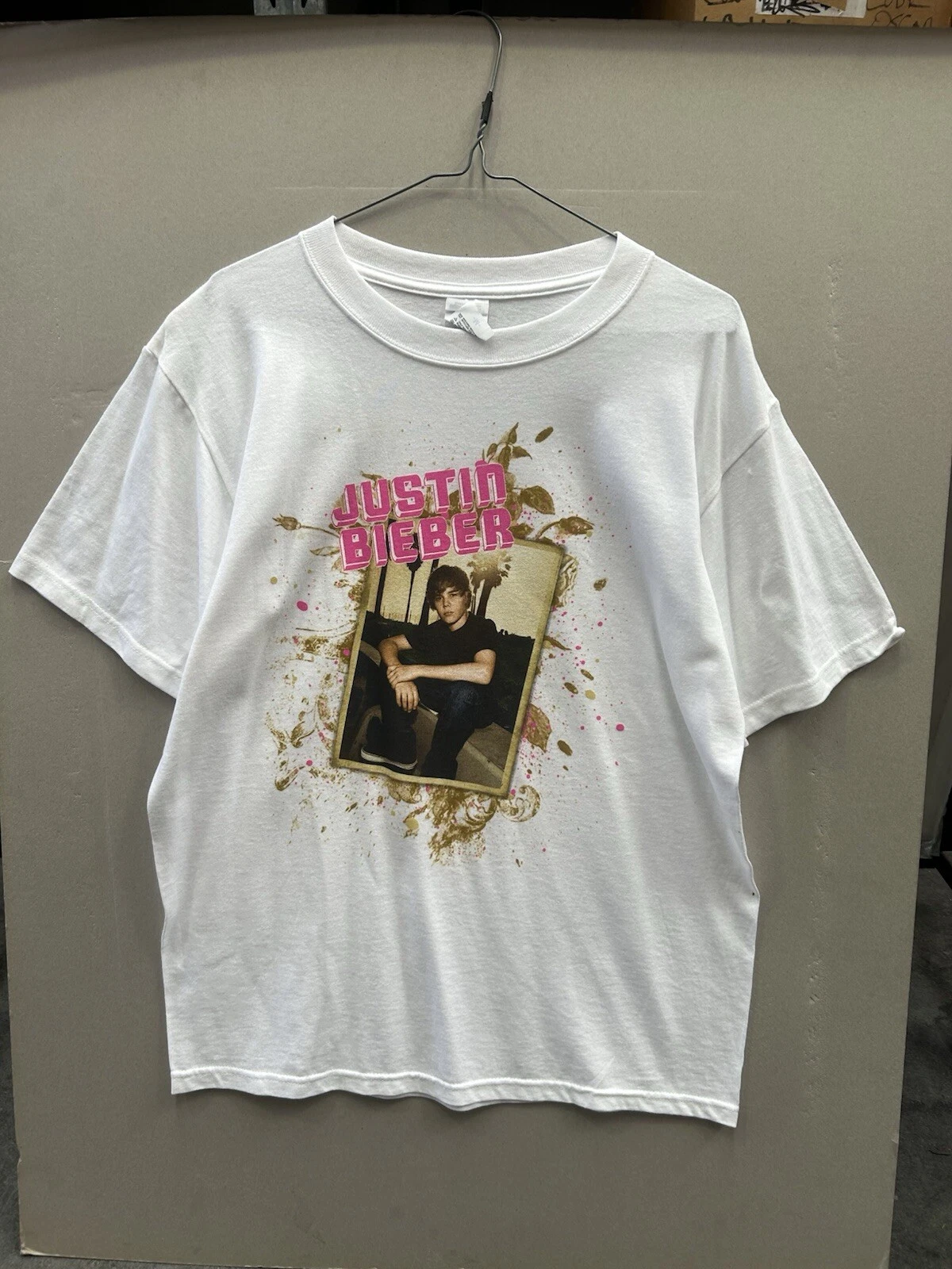2010 Justin Bieber My World Tour T-shirt Promo Concert Sizes M L
Opens in a new window or tab
