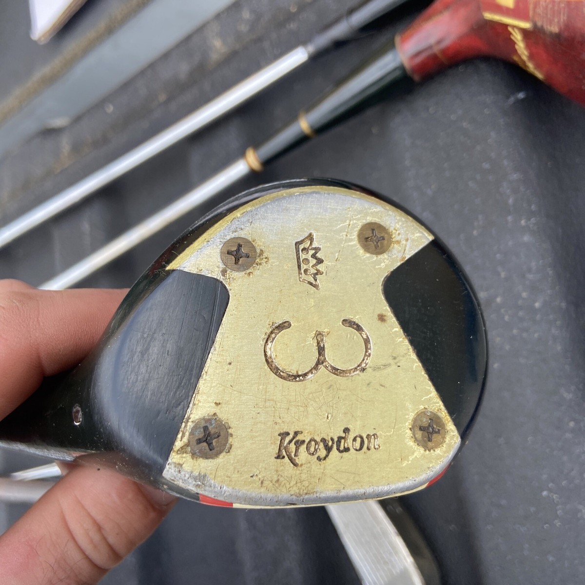 置物 vintage golf collection Vintage Golf Club Set Irons, Wedges, Putter, Woods W/ Head