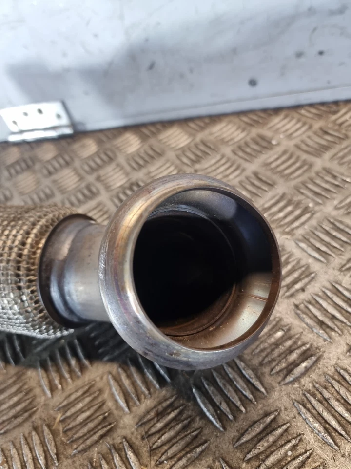 Mercedes Clase A tubo de escape descendente A200 2015 W176 A180 Foto 2 de 4