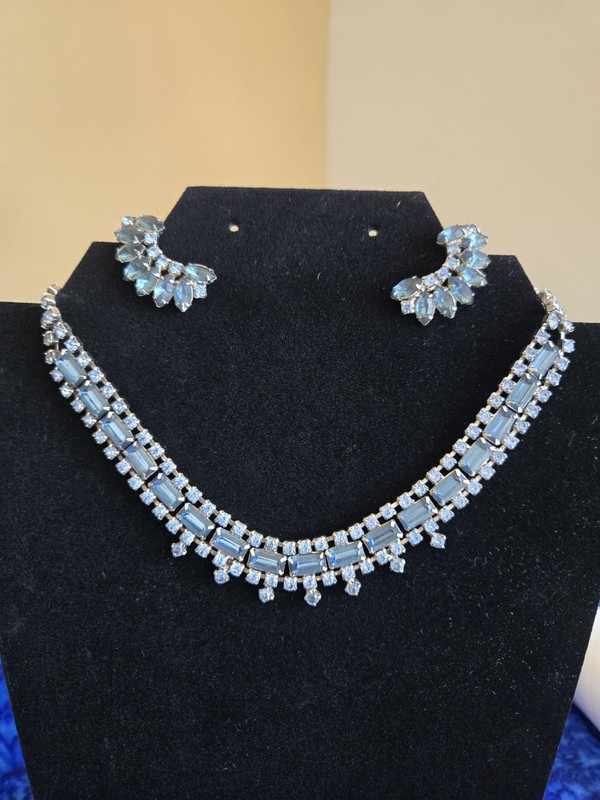 VTG Blue Rhinestone Choker Style Necklace with Clip-on Earrings