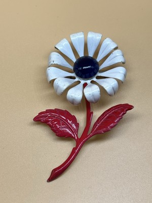 Hot Pink Long Stem, white Daisy with royal blue center