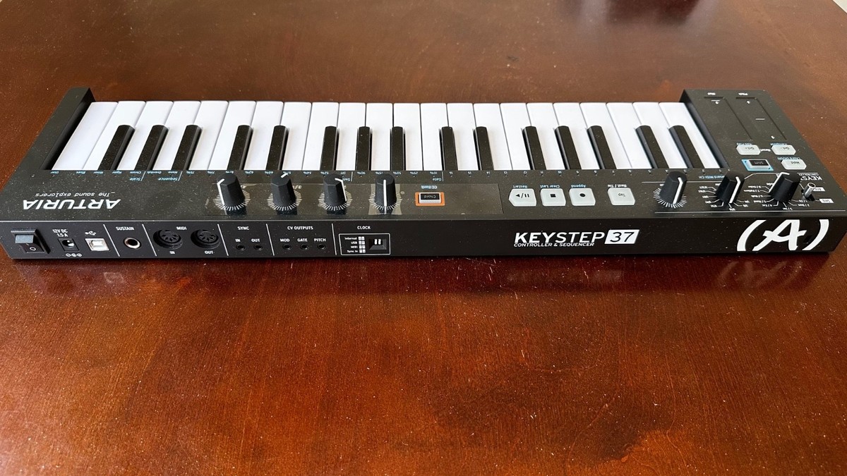 Arturia KeyStep 37 MIDI Keyboard Controller and Sequencer