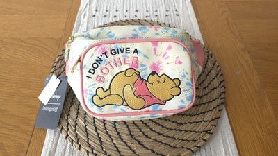Disney Loungefly Winnie The Pooh Tie-Dye 'I Don't Give A Bother' Bauchtasche Selten - Neu