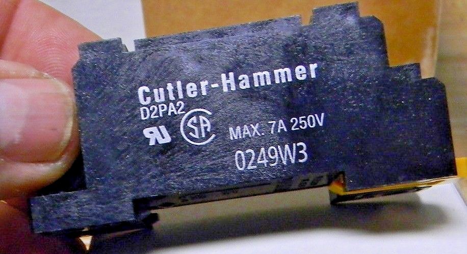 New D2PA2 Cutler-Hammer CH PYF Socket Relay Plug in Base 8 PIN 7A 250V 2Pole
