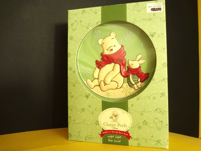 Winnie the Pooh Night Light in 100 Acre Wood 