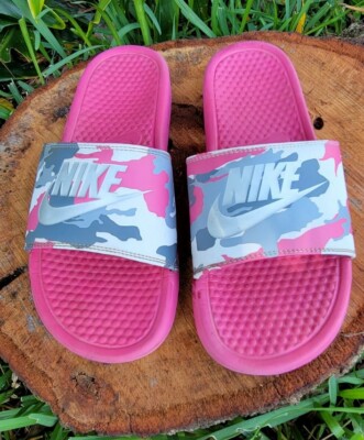 nike benassi camouflage slide sandals