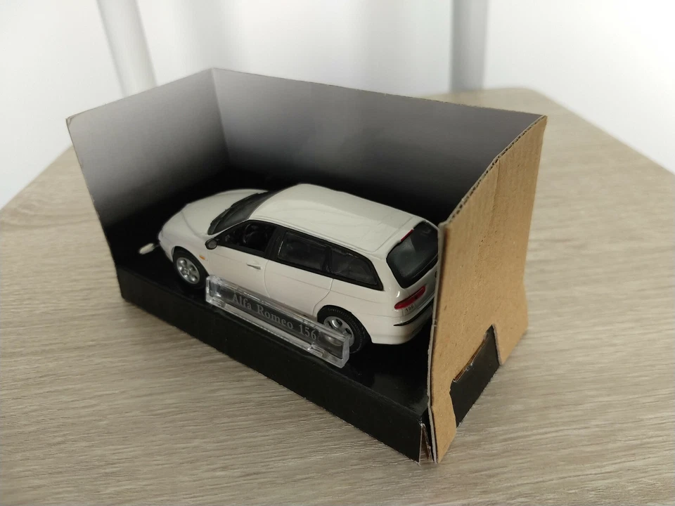 Alfa Romeo 156 Sportwagon Cararama 1/43 - Imagen 3 de 4