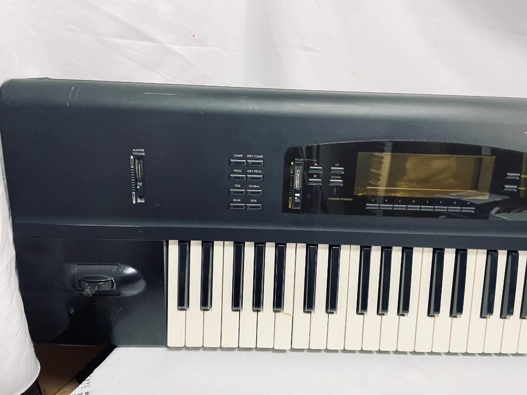 Korg 01/W FD 61-Key Music Workstation Keyboard Synthesizer