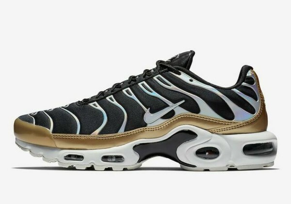 air max plus black gold