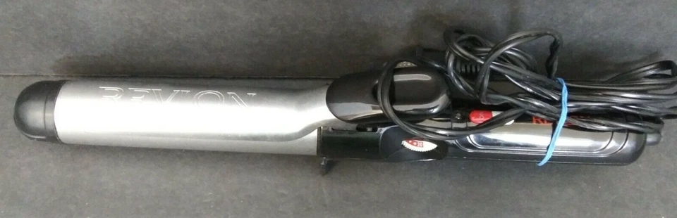 Revlon Ceramic Curling Iron Black Long Lasting Extra Loose Curls 1.5 Inch - Image 3 of 4