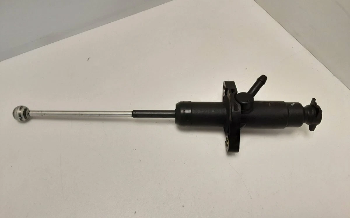 Alfa romeo 147 cheap clutch master cylinder