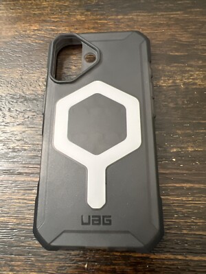 UAG Essential Armor Case W/Magsafe For Apple iPhone 16 Ash USED*