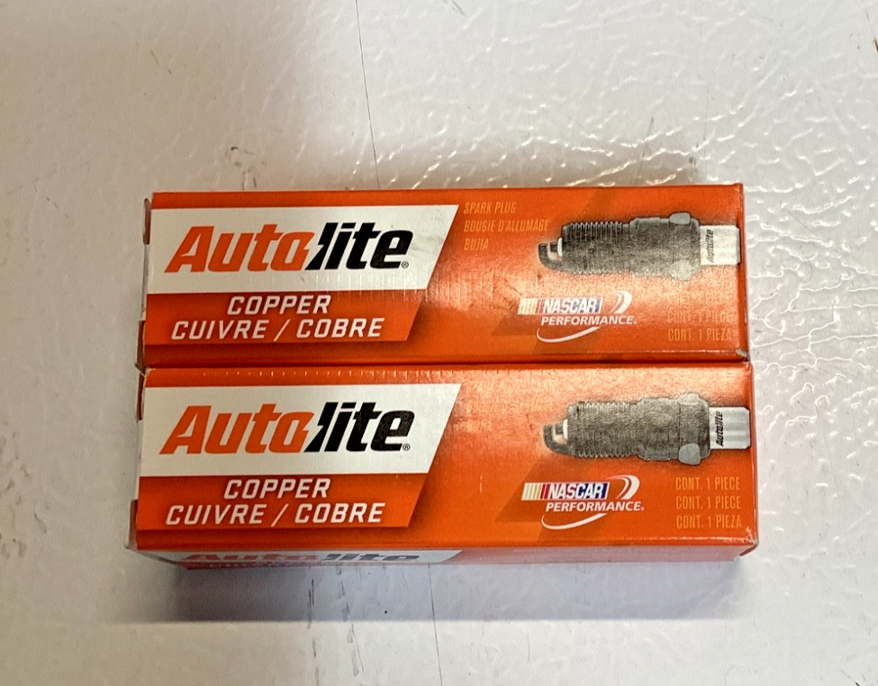 NOS Autolite 24 Copper Resistor Automotive Replacement Spark Plug set of 2