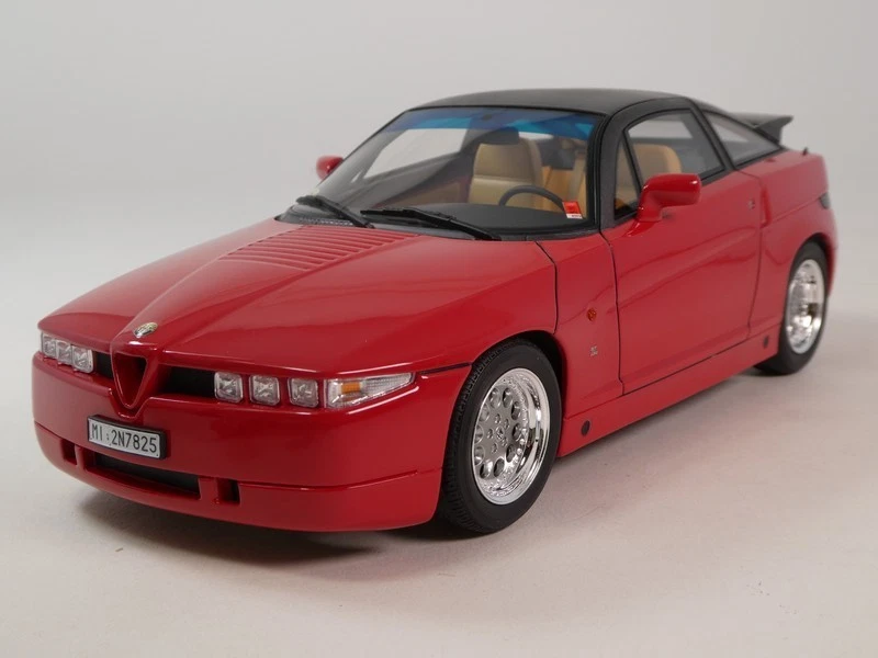Laudoracing Alfa Romeo SZ ES 30 1989 1/18 LM197A - Immagine 2 di 3