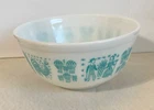 Vintage 29 Pyrex Amish Butterprint Turquoise White Mixing Bowl #403  2 1/2 qt.