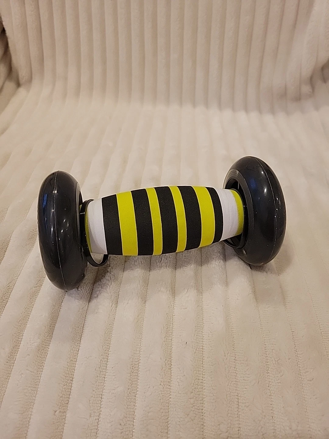 New Shelf Pull Triggerpoint Trigger Point Hand Held Foam Roller Hand, Feet, Arm
Opens in a new windo