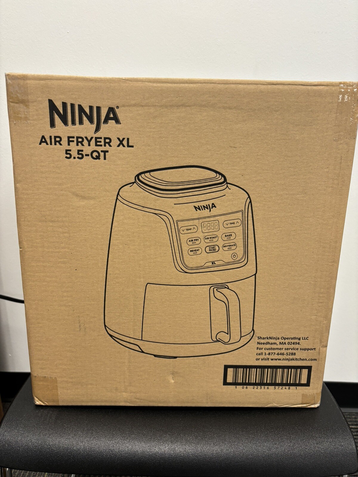 Ninja AF150AMZ Air Fryer XL that Air Fry's, Air Roast's , Bakes, Reheats,  Dehydrates with 5.5 Quart Capacity, and a high gloss finish, grey (Renewed)