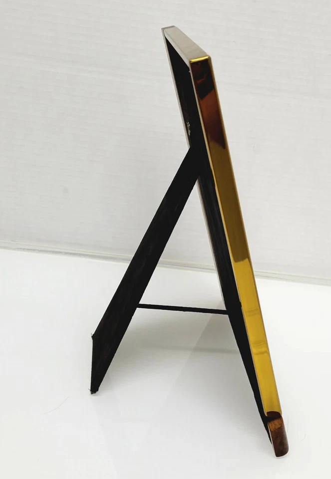 Antiguo marco de fotos vintage de madera y 1/2 metal con respaldo de terciopelo de 10,5" x 8,5" Foto 3 de 4