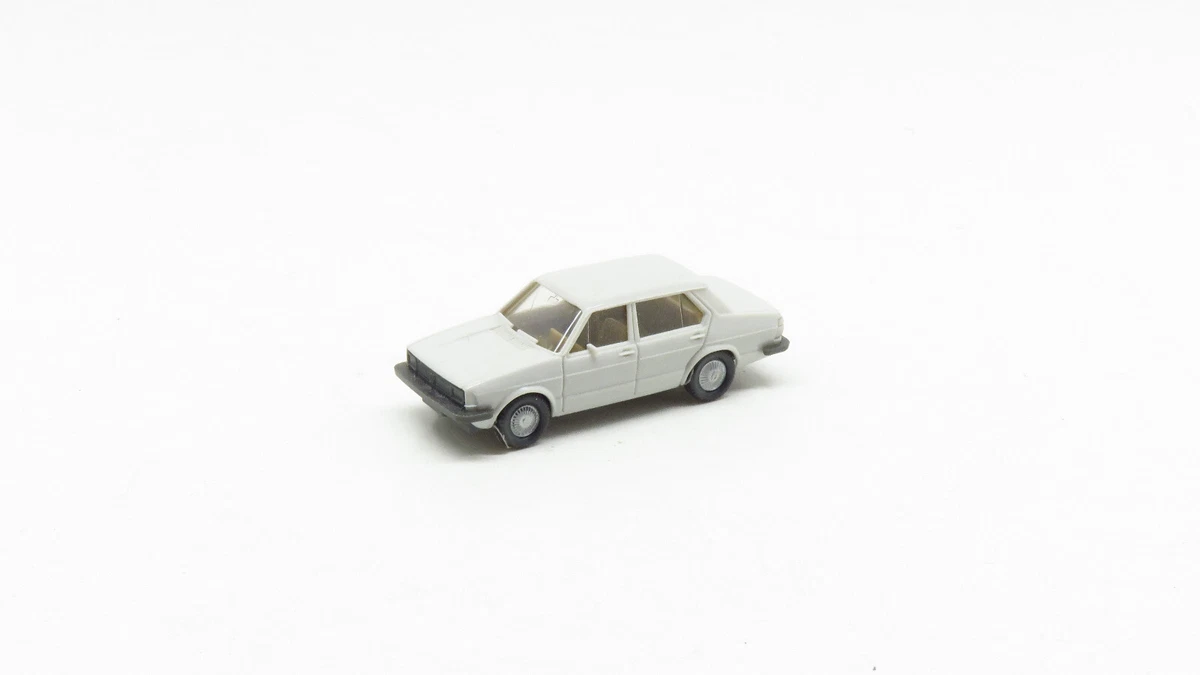 Miniature WIKING HO 1/87 - Volkswagen Coccinelle 1303 Marron - Très Bon état Occasion