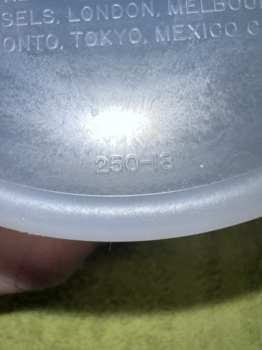 Tupperware Vintage 16 oz Square ROUND & (2) ROUND 20 Oz CANISTERS Bowls EUC - Picture 13 of 24