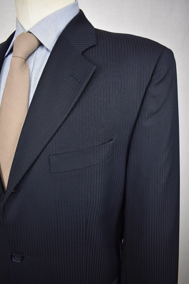 Bachrach 黑色带蓝色条纹 100% 羊毛三扣两件套装尺寸:42R — 第 3/4 张图片