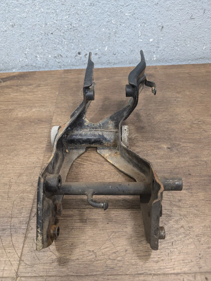 Subchasis trasero Yamaha Virago XV750 1981-1983 OEM - 4X7-21430-00-00 Foto 3 de 4