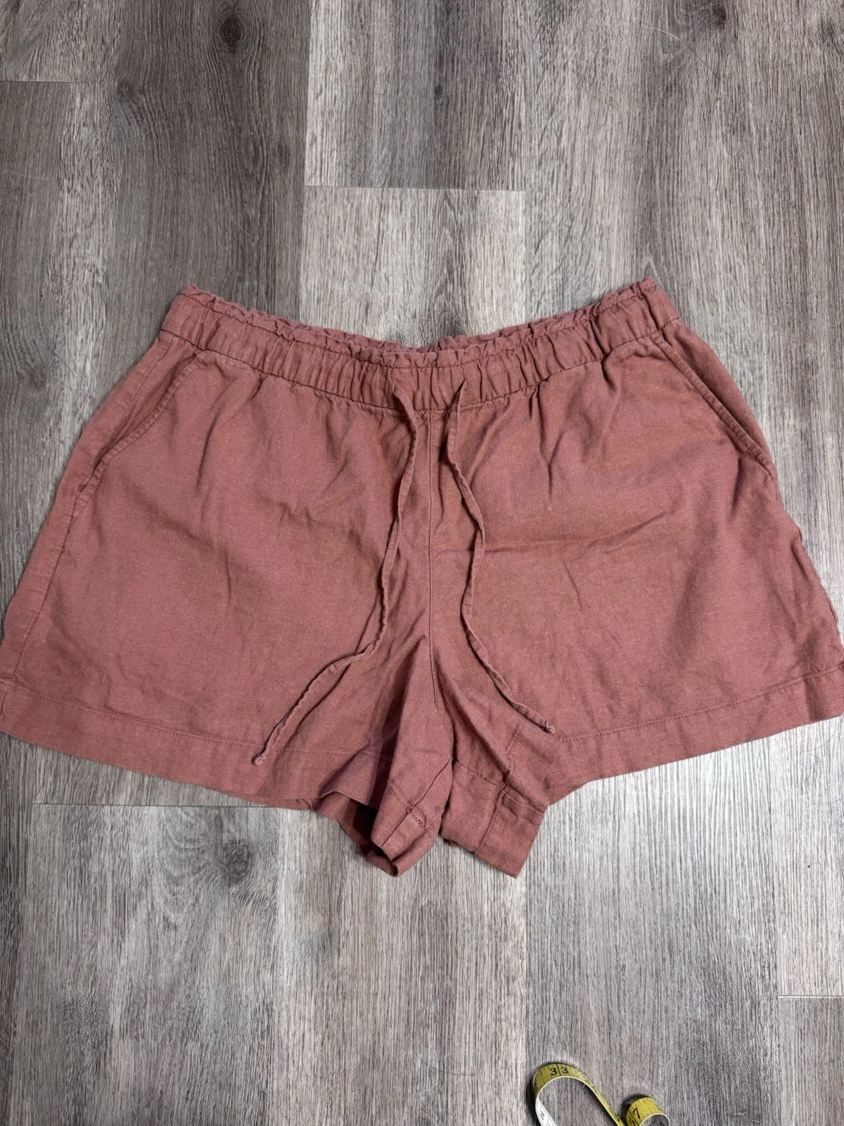Gap Women's Linen Pull-On Drawstring Short Size Large
Opens in a new window or tab