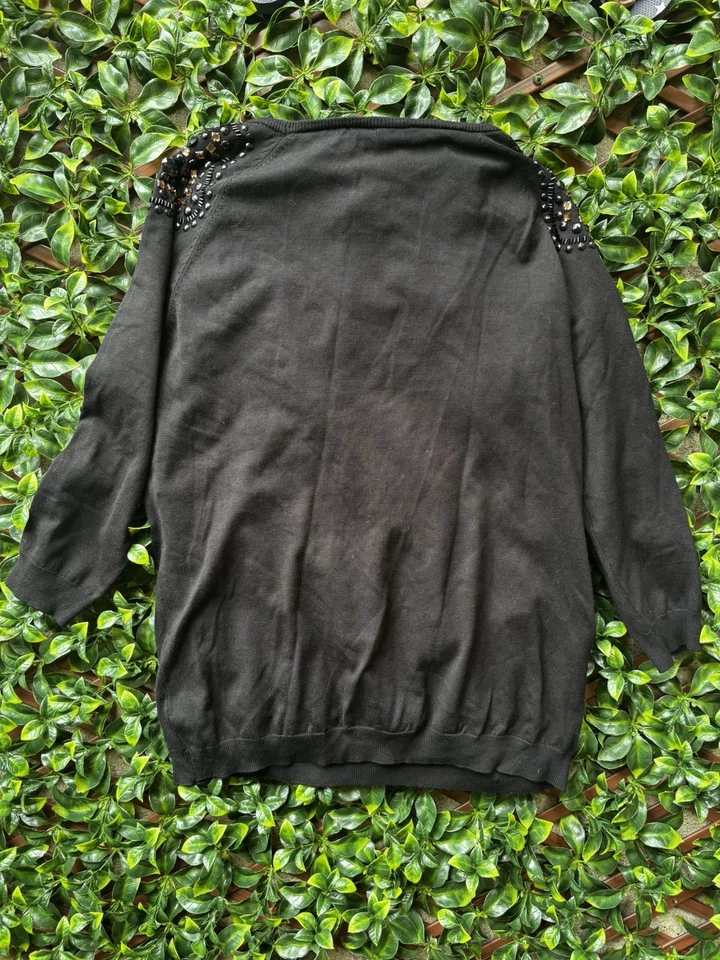 Cato Suéter Negro con Adornos de Cuentas en los Hombros Talla XL Foto 2 de 4